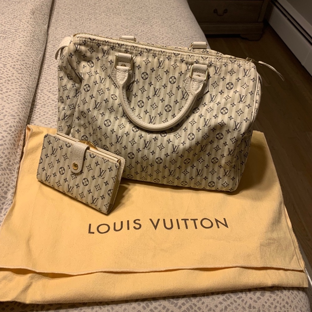 Louis Vuitton 30 Speedy w/ wallet